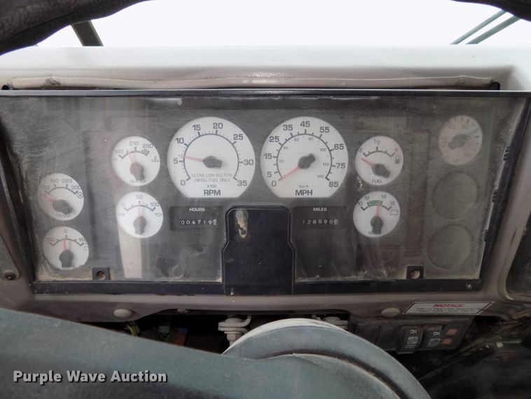 image for item DG2643 2008 International FE  school bus