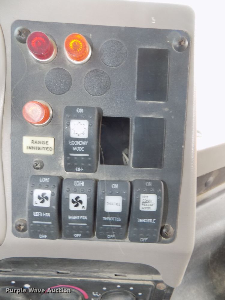 image for item DG2643 2008 International FE  school bus