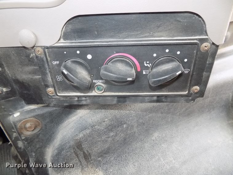 image for item DG2643 2008 International FE  school bus