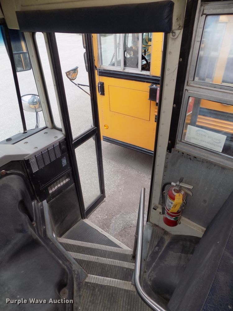 image for item DG2643 2008 International FE  school bus