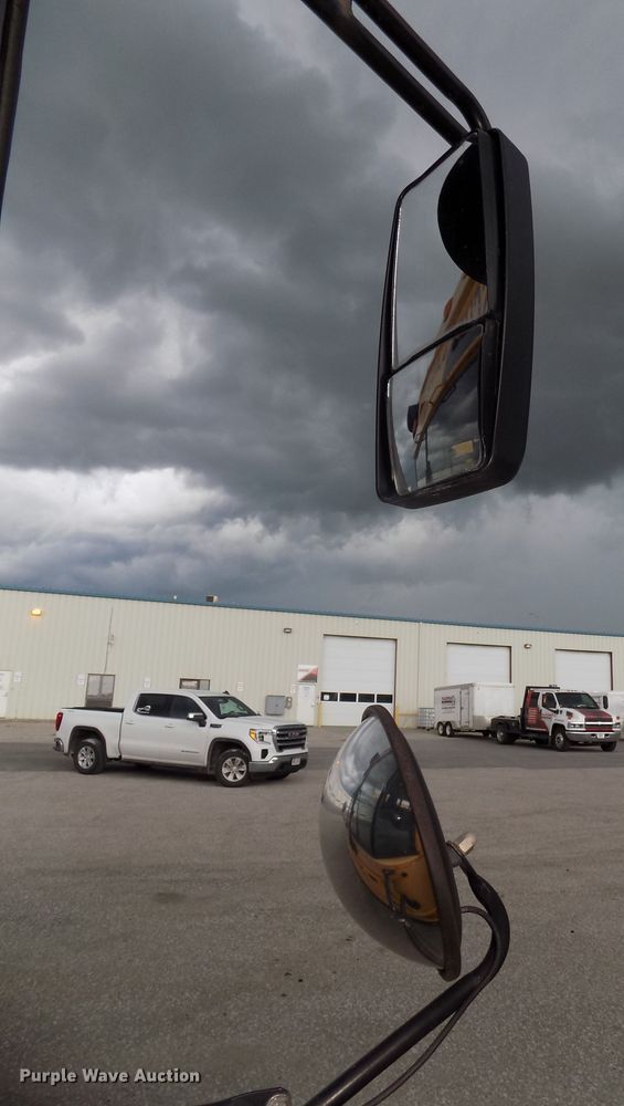 image for item DG2643 2008 International FE  school bus