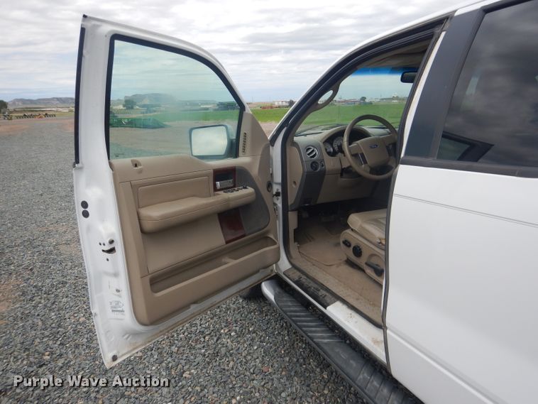 image for item DG4501 2006 Ford F150  SuperCab pickup truck