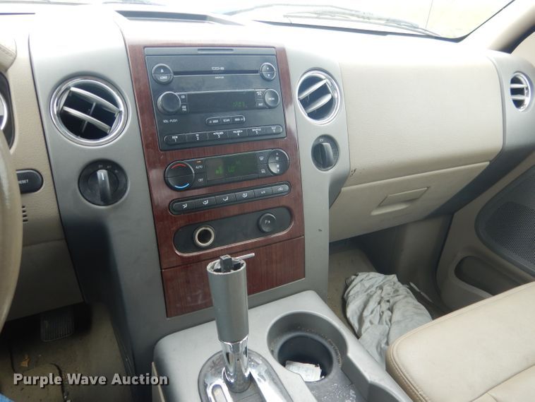 image for item DG4501 2006 Ford F150  SuperCab pickup truck