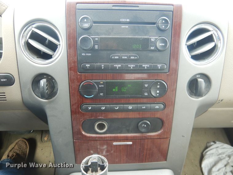 image for item DG4501 2006 Ford F150  SuperCab pickup truck