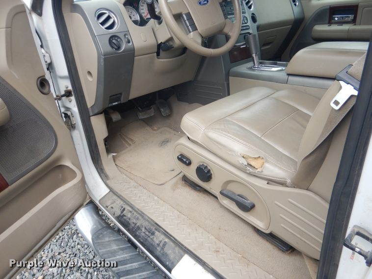 image for item DG4501 2006 Ford F150  SuperCab pickup truck