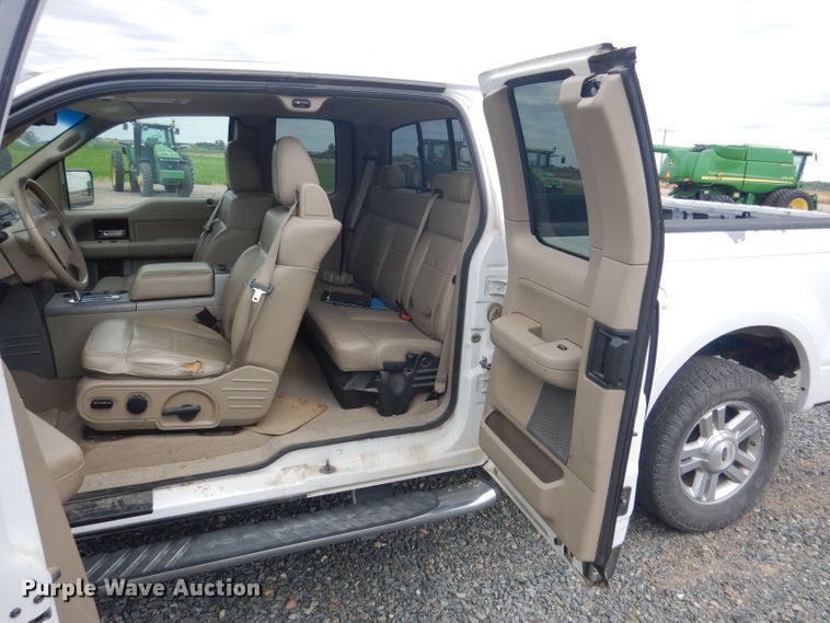 image for item DG4501 2006 Ford F150  SuperCab pickup truck