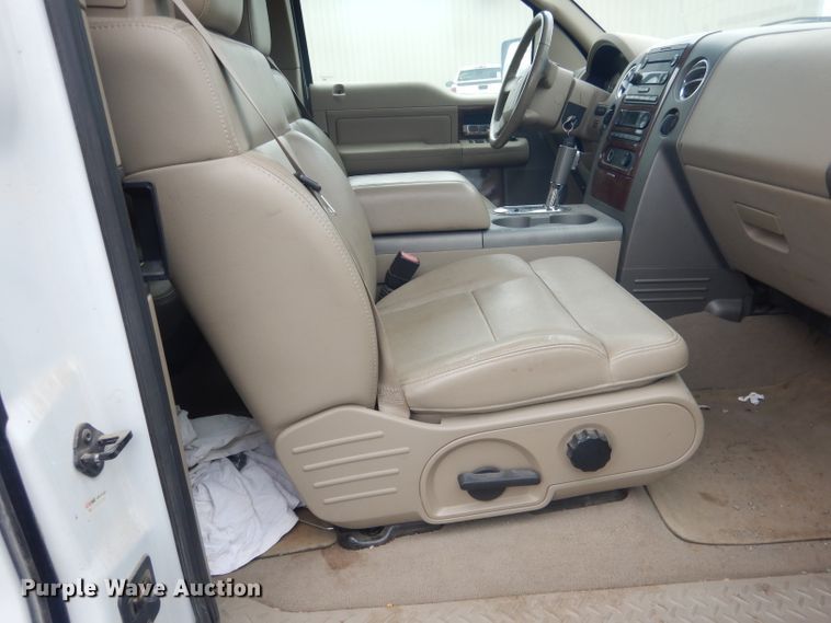 image for item DG4501 2006 Ford F150  SuperCab pickup truck