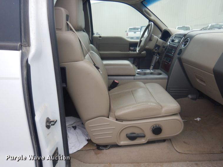 image for item DG4501 2006 Ford F150  SuperCab pickup truck