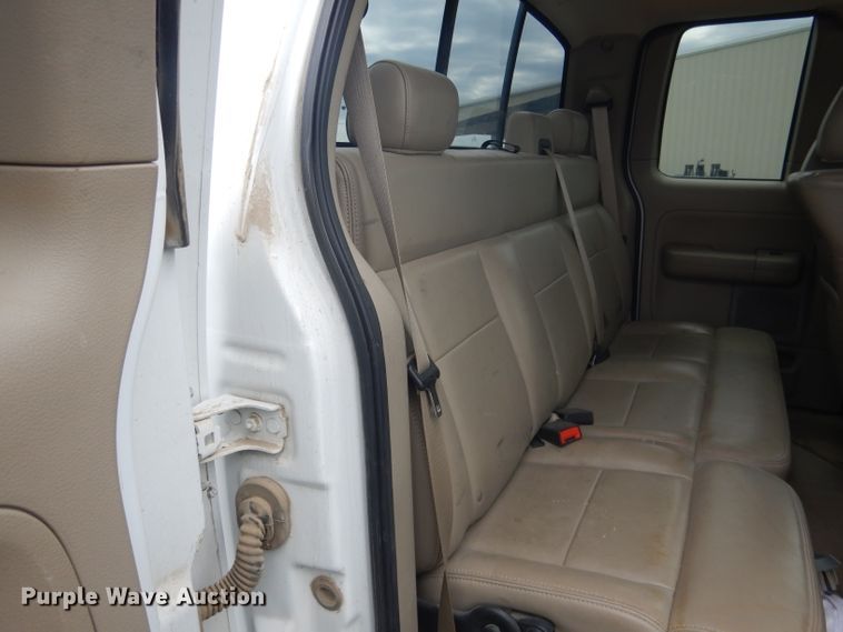 image for item DG4501 2006 Ford F150  SuperCab pickup truck