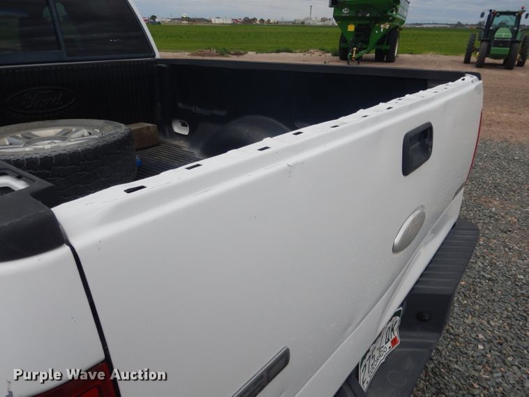 image for item DG4501 2006 Ford F150  SuperCab pickup truck