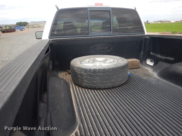 image for item DG4501 2006 Ford F150  SuperCab pickup truck