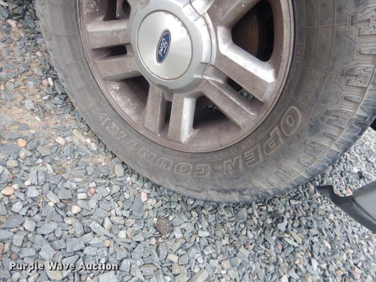 image for item DG4501 2006 Ford F150  SuperCab pickup truck