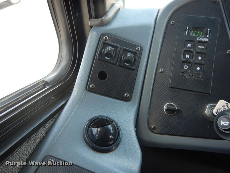 image for item DG5986 2009 Blue Bird Coachworks  coach bus