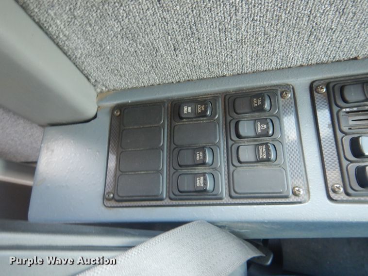 image for item DG5986 2009 Blue Bird Coachworks  coach bus