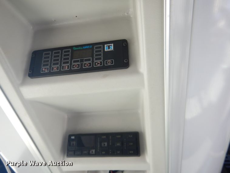 image for item DG5986 2009 Blue Bird Coachworks  coach bus