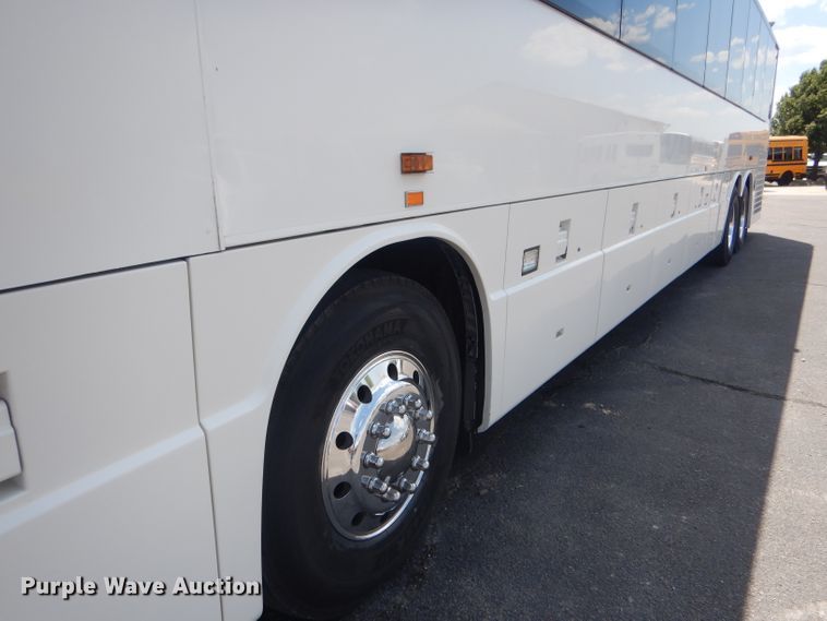 image for item DG5986 2009 Blue Bird Coachworks  coach bus