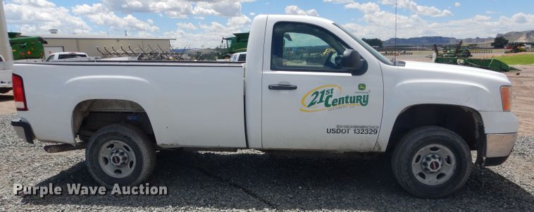 image for item DG5993 2008 GMC Sierra 2500HD  pickup truck