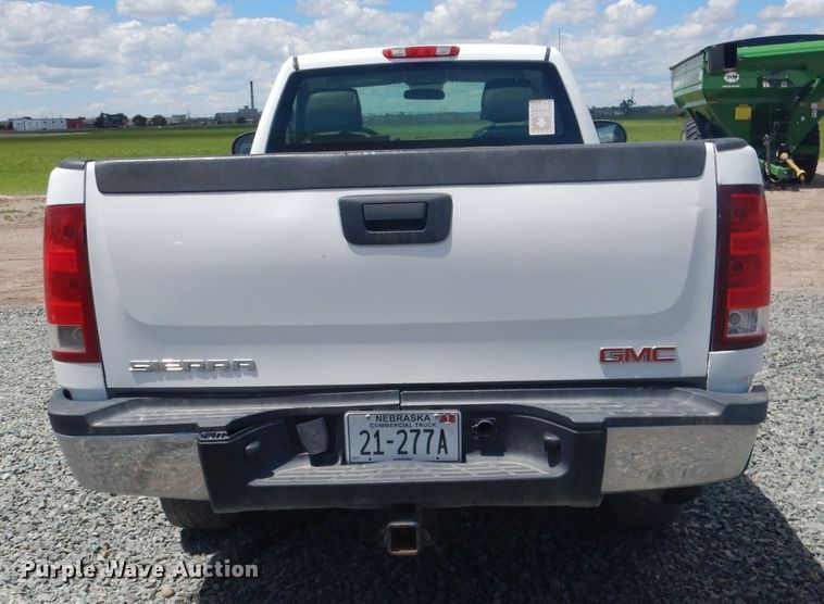 image for item DG5993 2008 GMC Sierra 2500HD  pickup truck