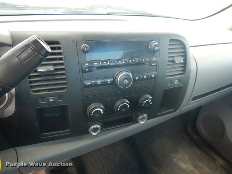 image for item DG5993 2008 GMC Sierra 2500HD  pickup truck