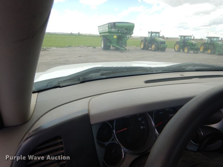 image for item DG5993 2008 GMC Sierra 2500HD  pickup truck