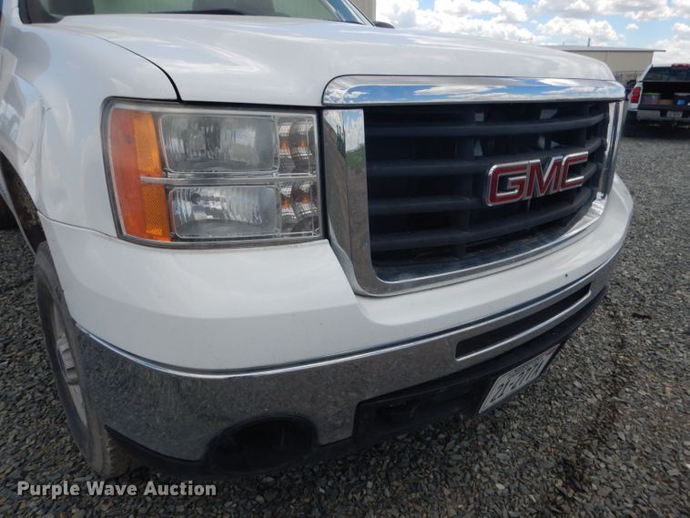 image for item DG5993 2008 GMC Sierra 2500HD  pickup truck