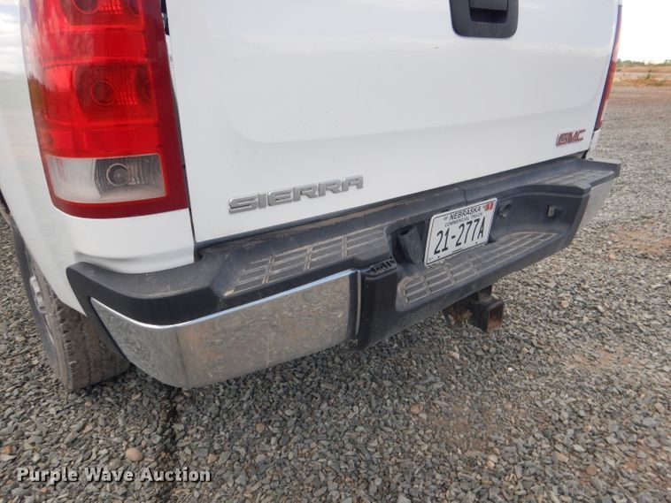 image for item DG5993 2008 GMC Sierra 2500HD  pickup truck