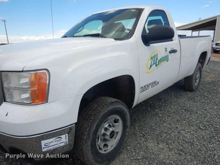 image for item DG5993 2008 GMC Sierra 2500HD  pickup truck