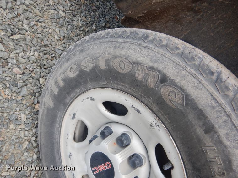 image for item DG5993 2008 GMC Sierra 2500HD  pickup truck