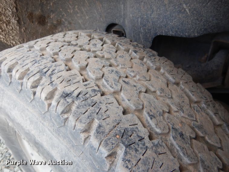 image for item DG5993 2008 GMC Sierra 2500HD  pickup truck