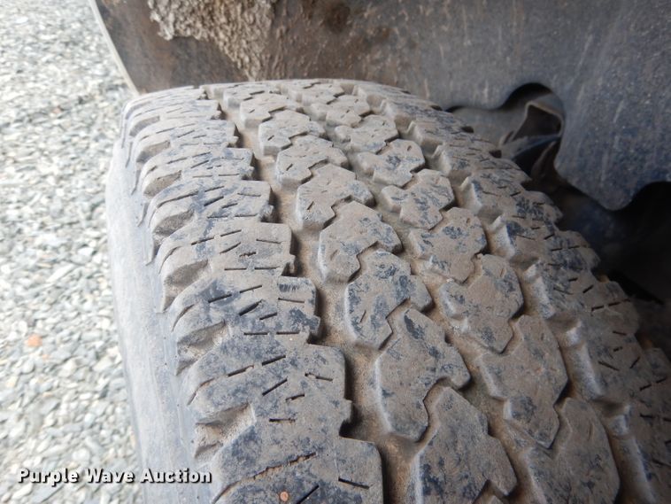 image for item DG5993 2008 GMC Sierra 2500HD  pickup truck