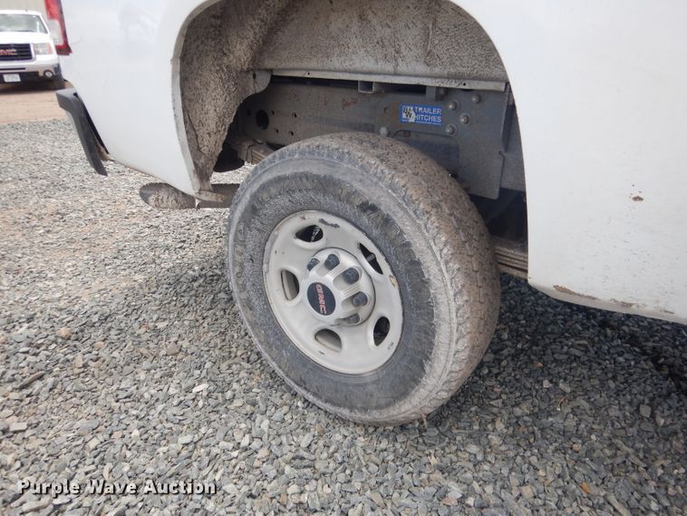 image for item DG5993 2008 GMC Sierra 2500HD  pickup truck