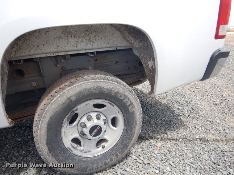 image for item DG5993 2008 GMC Sierra 2500HD  pickup truck