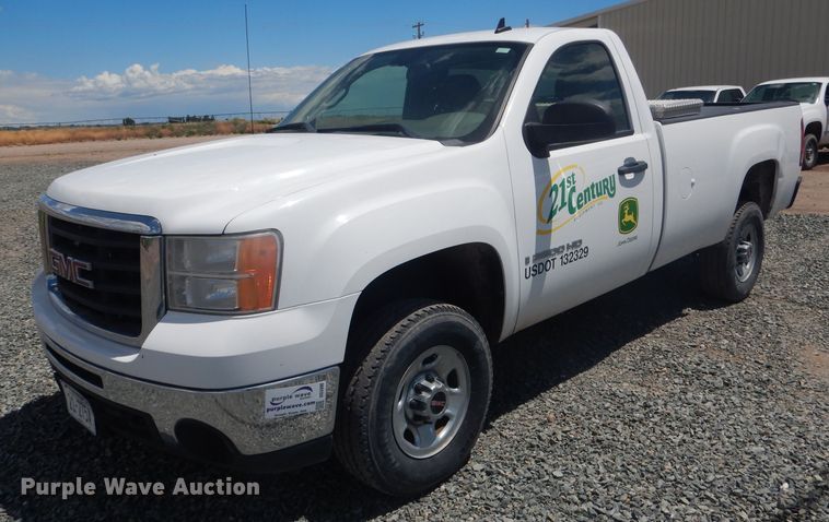 image for item DG5995 2008 GMC Sierra 2500HD pickup truck