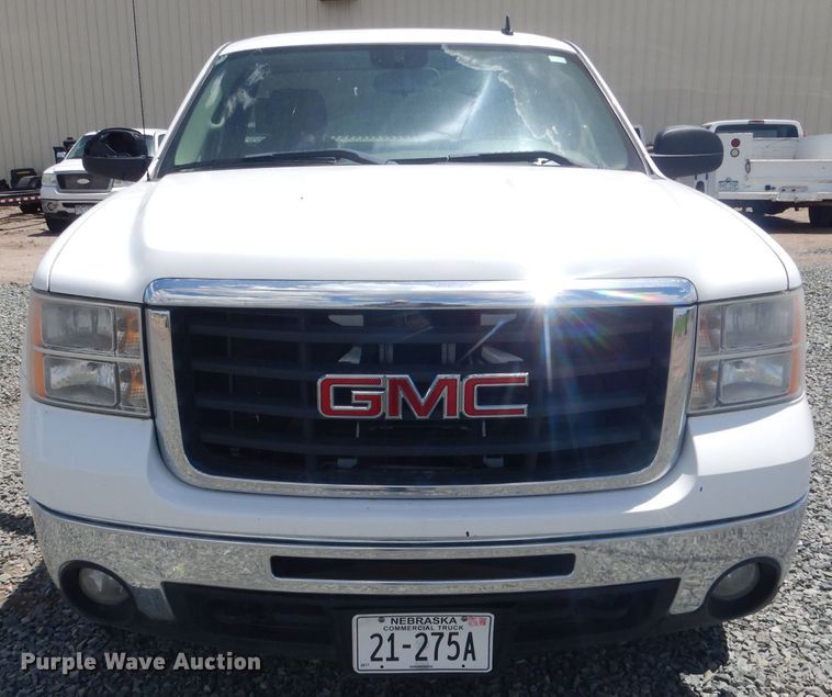 image for item DG5995 2008 GMC Sierra 2500HD pickup truck