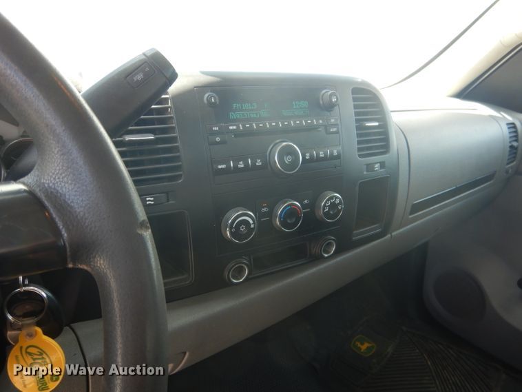 image for item DG5995 2008 GMC Sierra 2500HD pickup truck