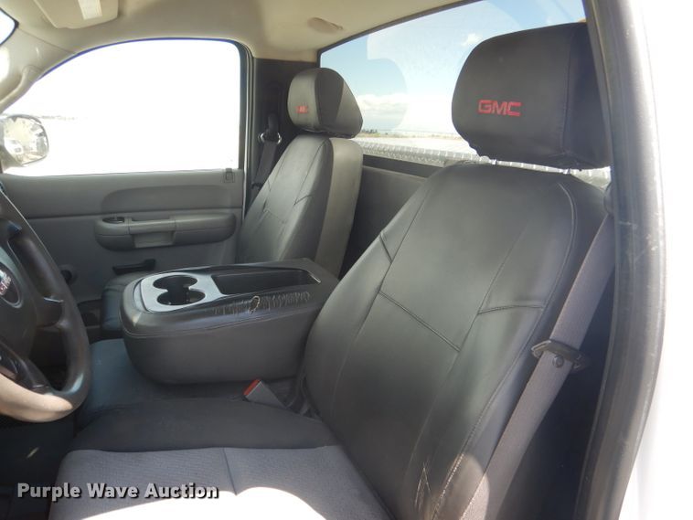 image for item DG5995 2008 GMC Sierra 2500HD pickup truck