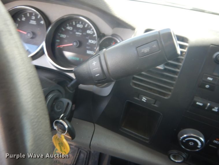 image for item DG5995 2008 GMC Sierra 2500HD pickup truck