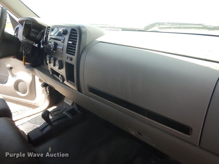 image for item DG5995 2008 GMC Sierra 2500HD pickup truck