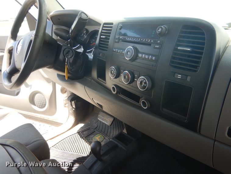 image for item DG5995 2008 GMC Sierra 2500HD pickup truck