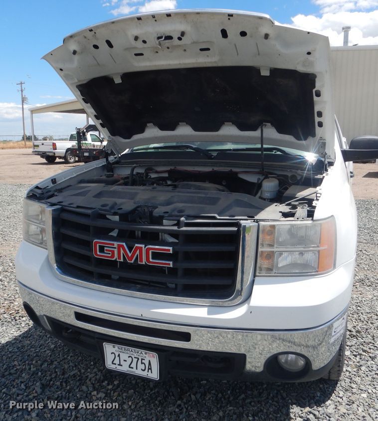 image for item DG5995 2008 GMC Sierra 2500HD pickup truck