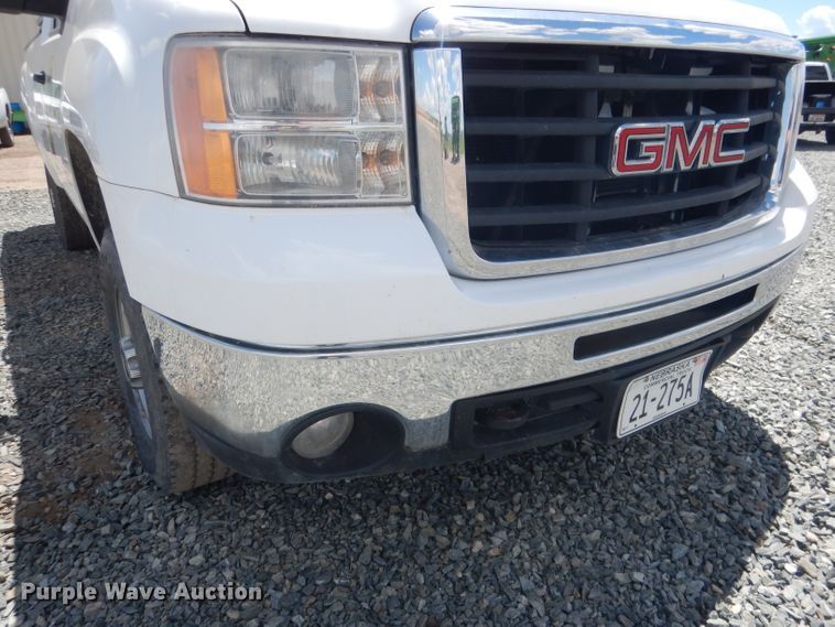 image for item DG5995 2008 GMC Sierra 2500HD pickup truck