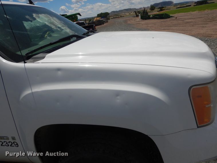 image for item DG5995 2008 GMC Sierra 2500HD pickup truck
