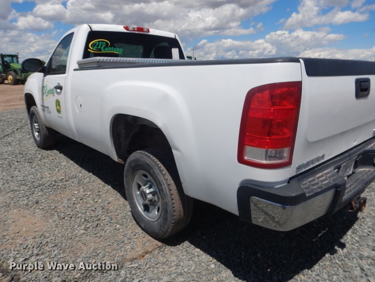 image for item DG5995 2008 GMC Sierra 2500HD pickup truck