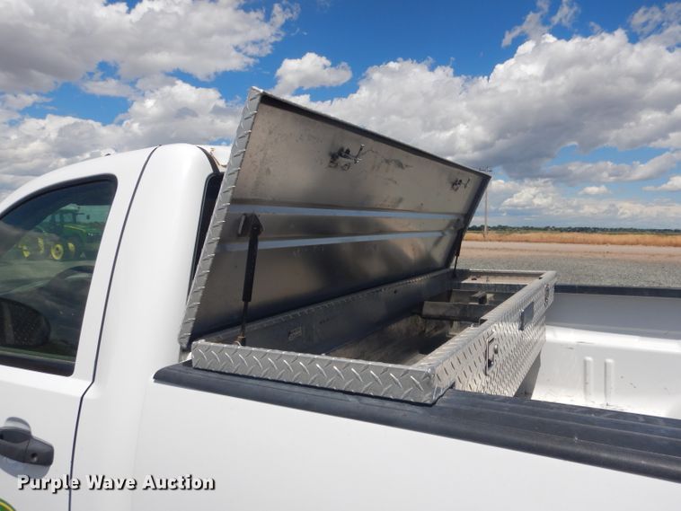 image for item DG5995 2008 GMC Sierra 2500HD pickup truck