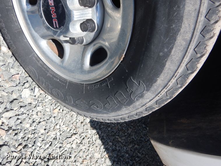 image for item DG5995 2008 GMC Sierra 2500HD pickup truck