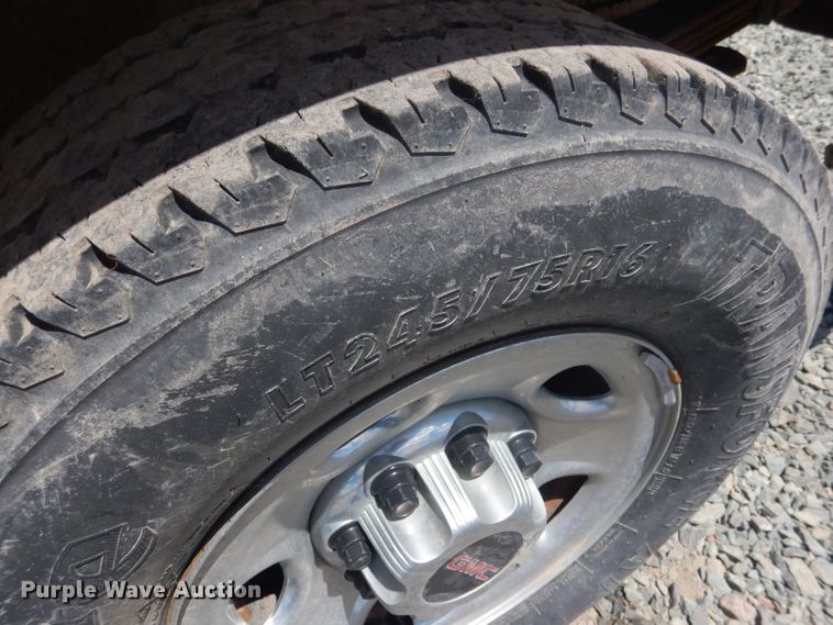 image for item DG5995 2008 GMC Sierra 2500HD pickup truck