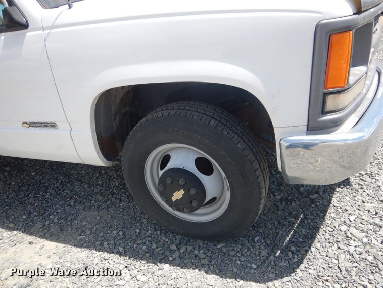 image for item DG5996 1996 Chevrolet 3500  flatbed pickup truck