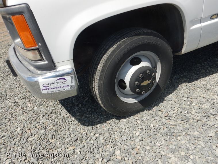 image for item DG5996 1996 Chevrolet 3500  flatbed pickup truck