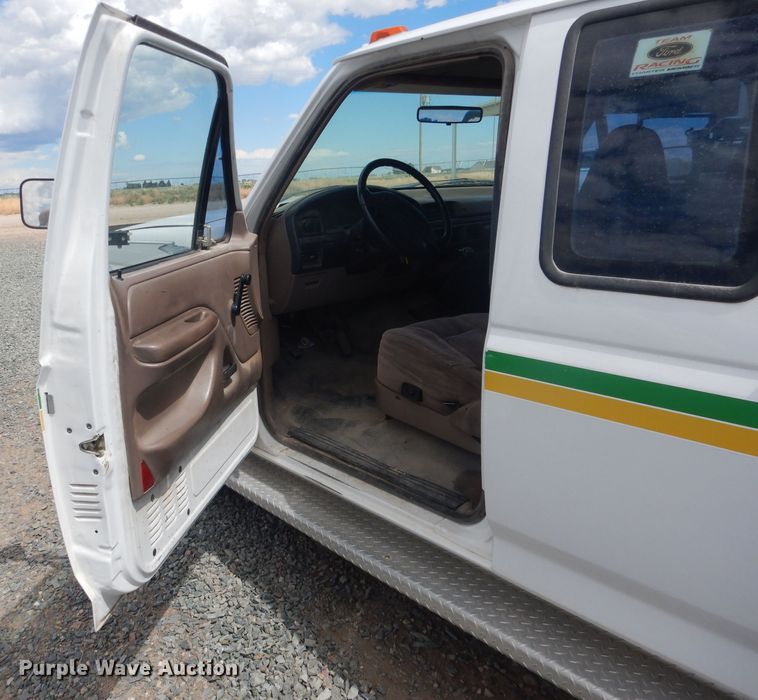 image for item DG5997 1996 Ford F350 XL  SuperCab utility bed pickup truck