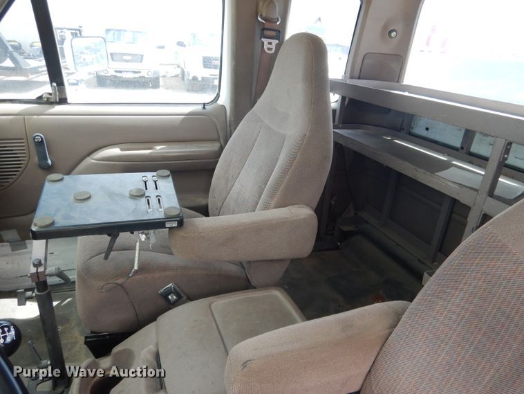 image for item DG5997 1996 Ford F350 XL  SuperCab utility bed pickup truck